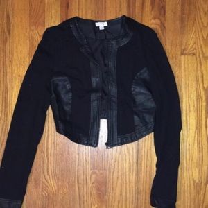 Cropped leather jacket